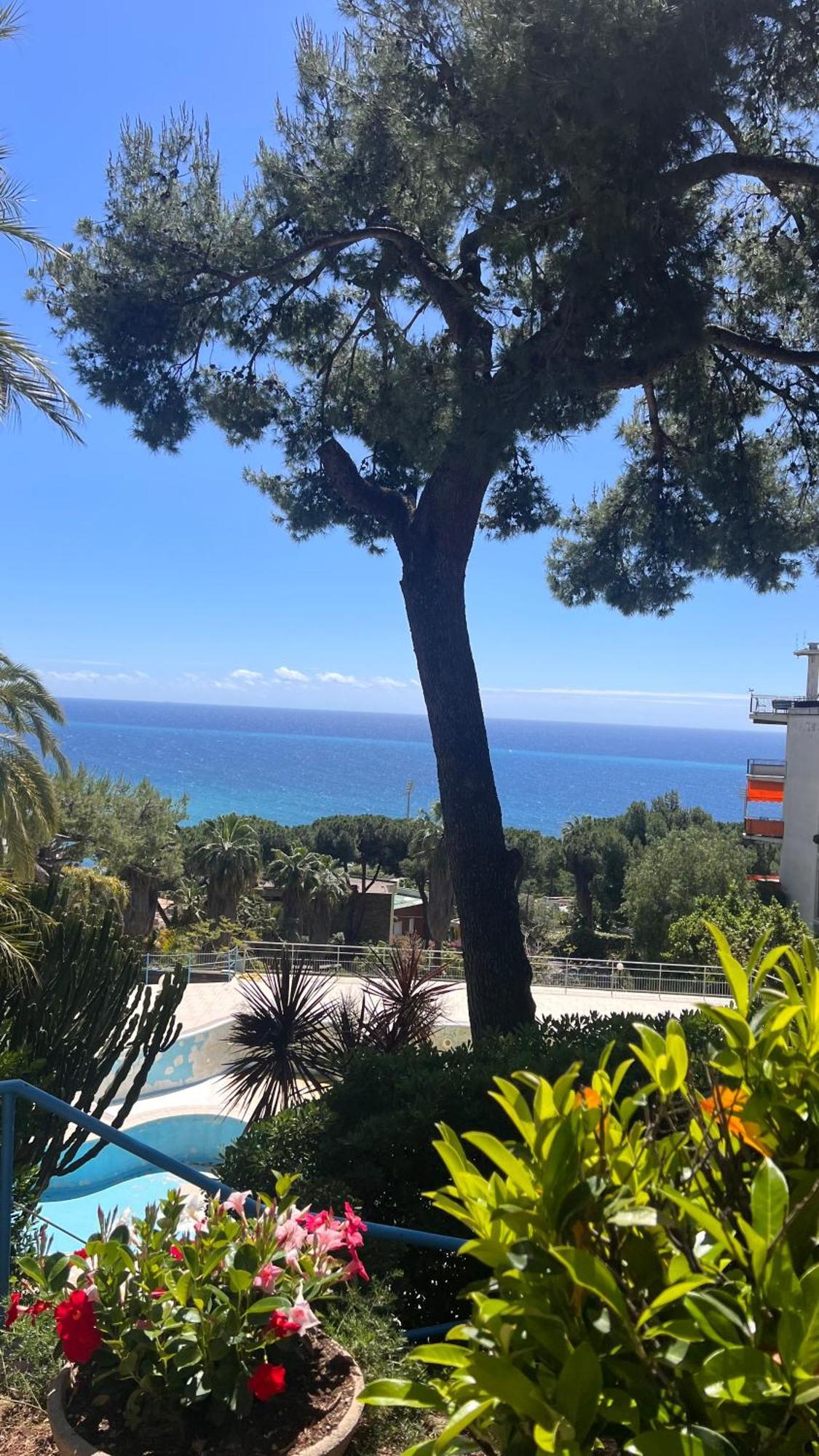 Mamariviera Home Holidays Sanremo - Casa Vista Mare Con Piscina Exterior foto