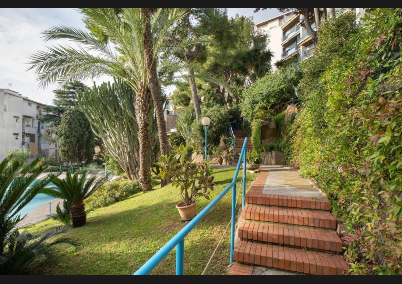 Mamariviera Home Holidays Sanremo - Casa Vista Mare Con Piscina Exterior foto